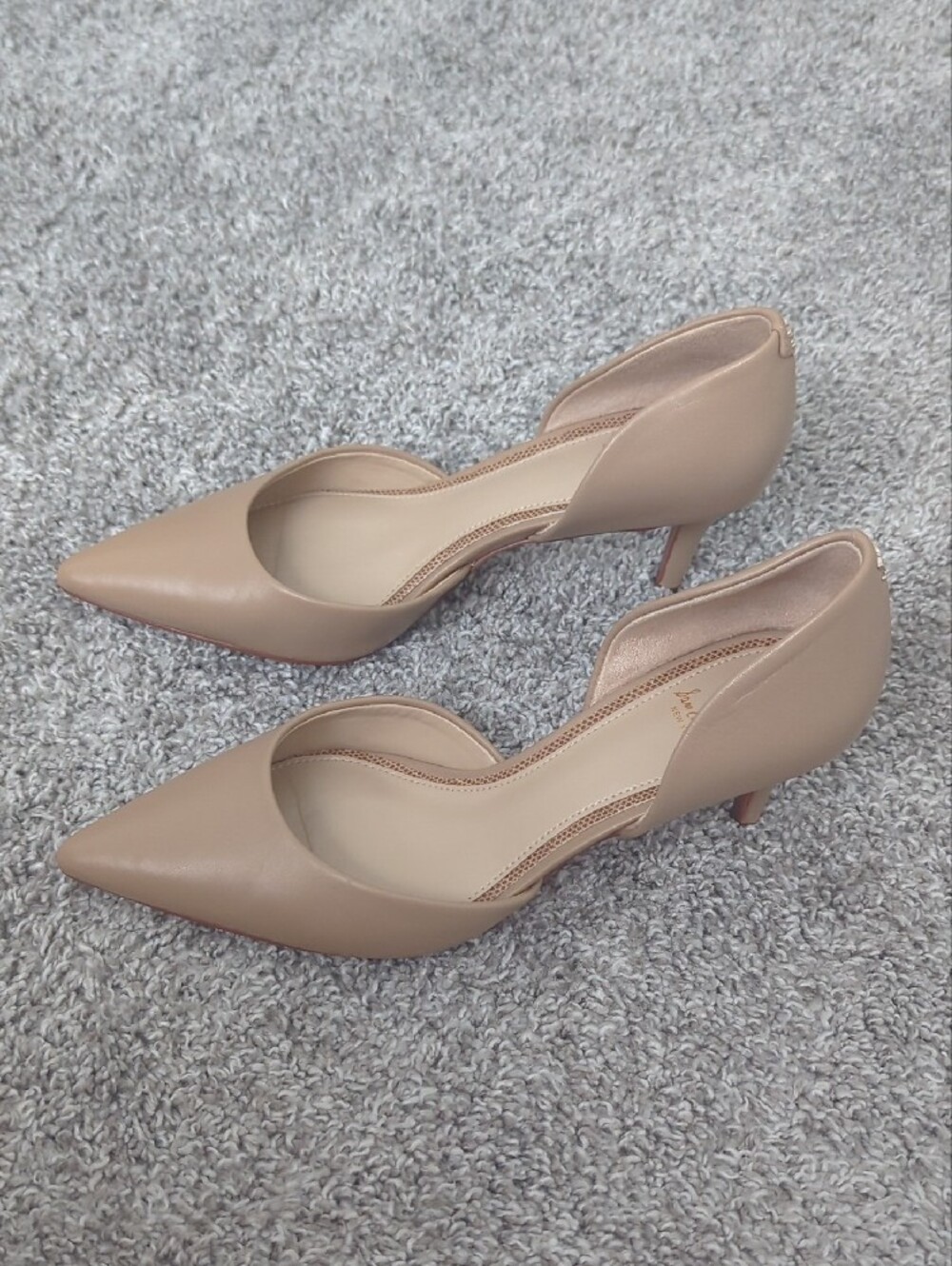 Sam Edelman Pointed Jaina in Soft Beige - Picture 2 of 5